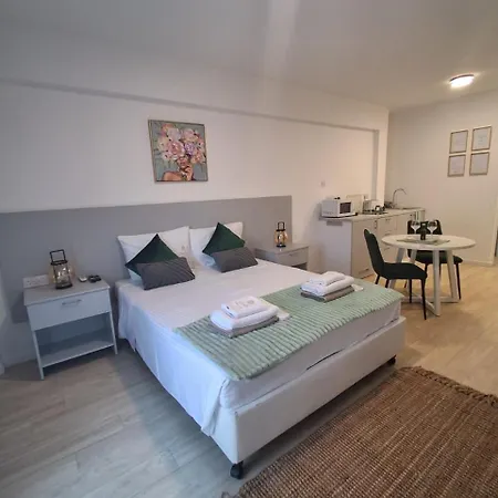 Апартаменты Lazuli Center 161 - 100 M From The Ларнака