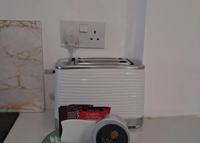 Lazuli Center 161 - 100 M From The *