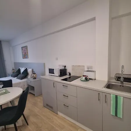 Lazuli Center 161 - 100 M From The