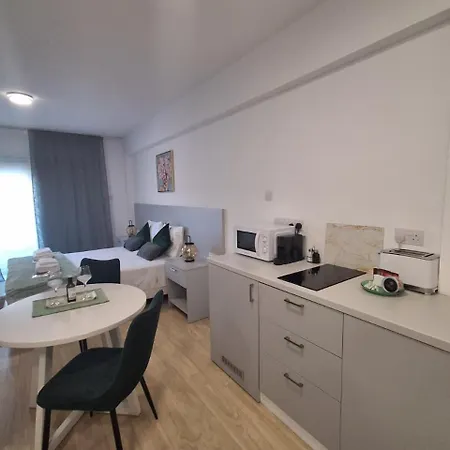 Apartament Lazuli Center 161 - 100 M From The Larnaca