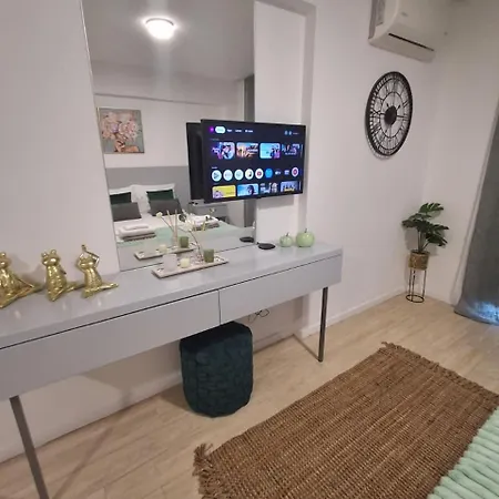 Apartament Lazuli Center 161 - 100 M From The *