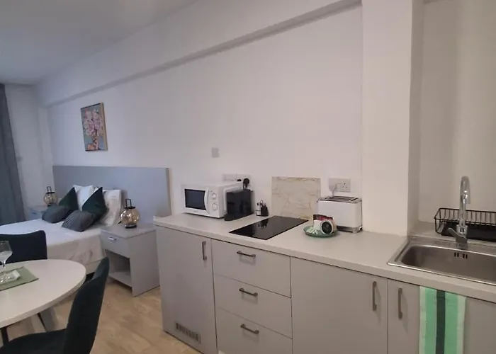 Lazuli Center 161 - 100 M From The